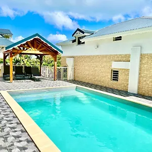 domaine-de-bas-vent.comcaribbean.com/
